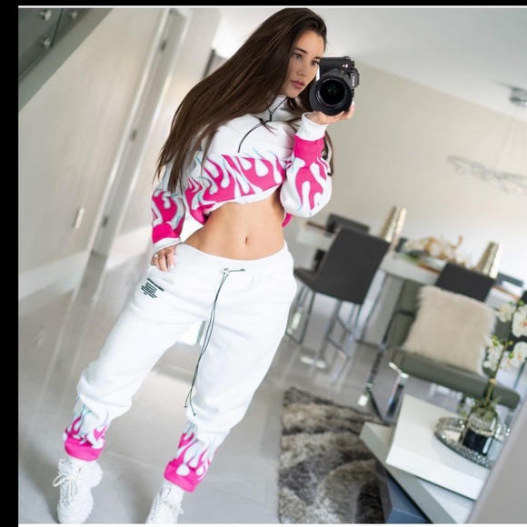 BoohooMAN Quavo Flame Print SweatSuit - Picture 2 of 16